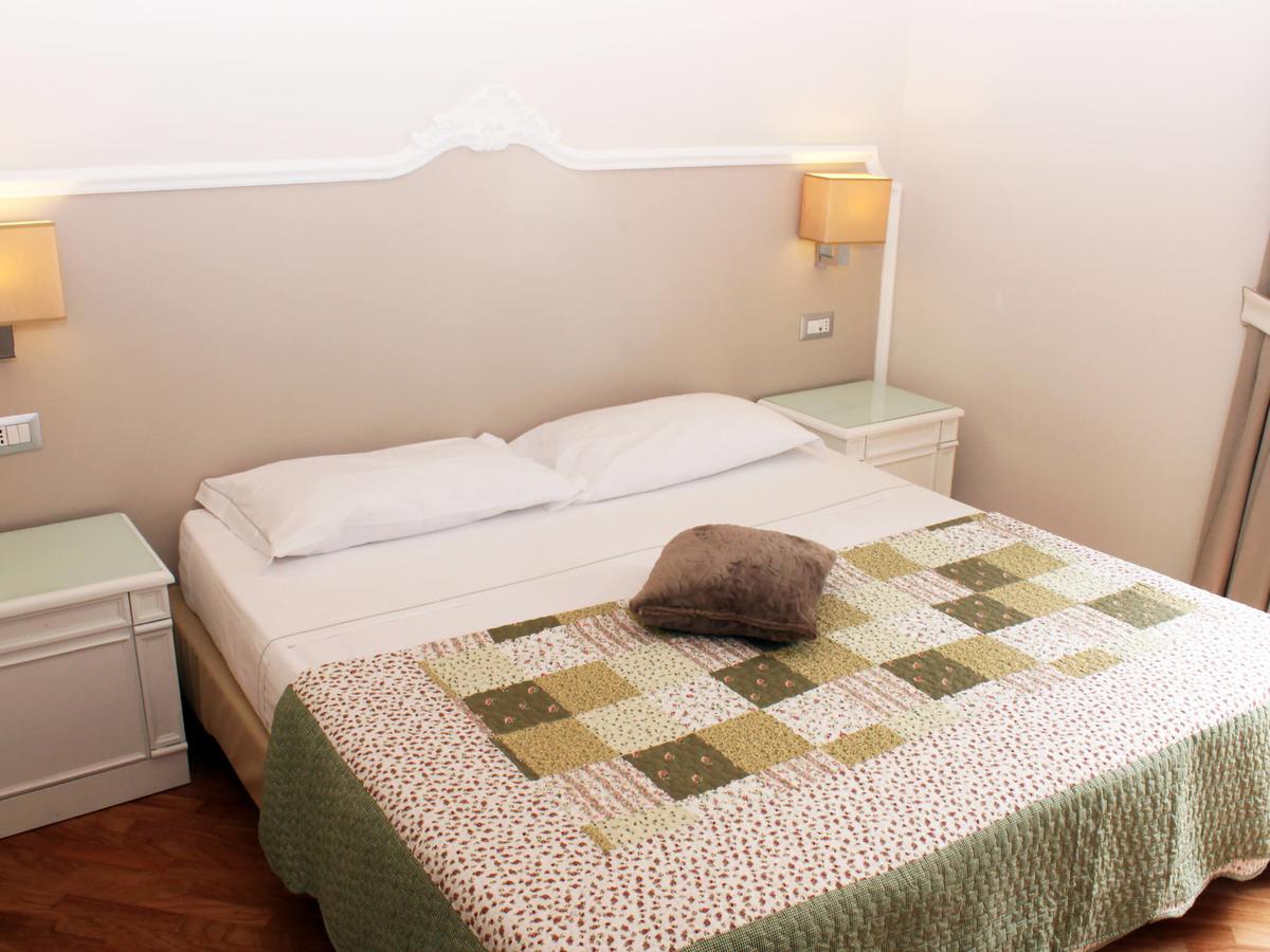 Grand Tour 4Rooms Napoli Ngoại thất bức ảnh